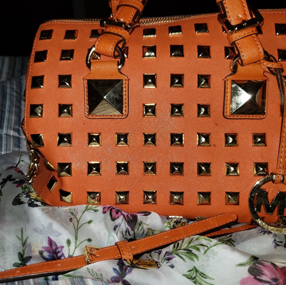 Purse with wallet
